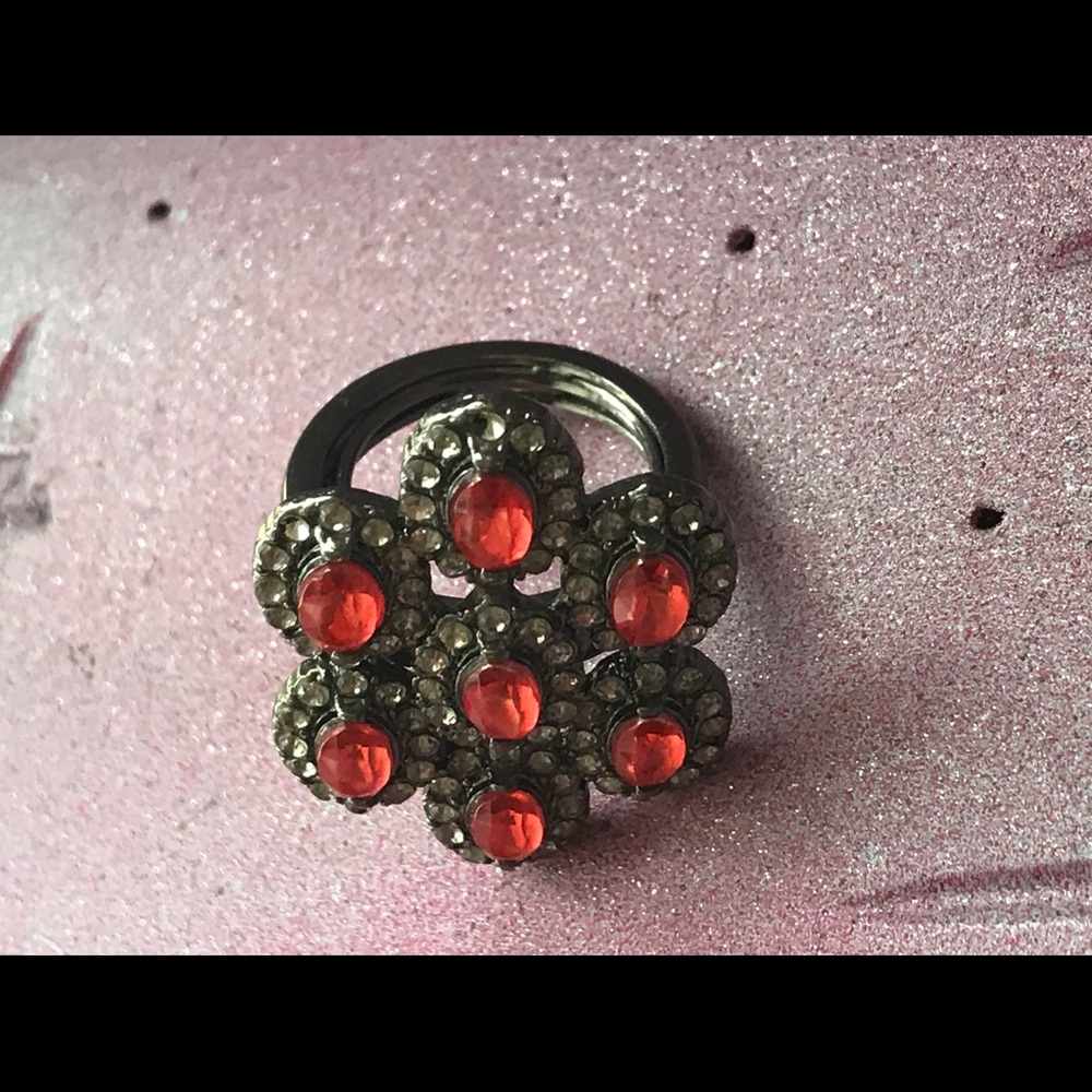 Costume ring - Picture 2 of 3